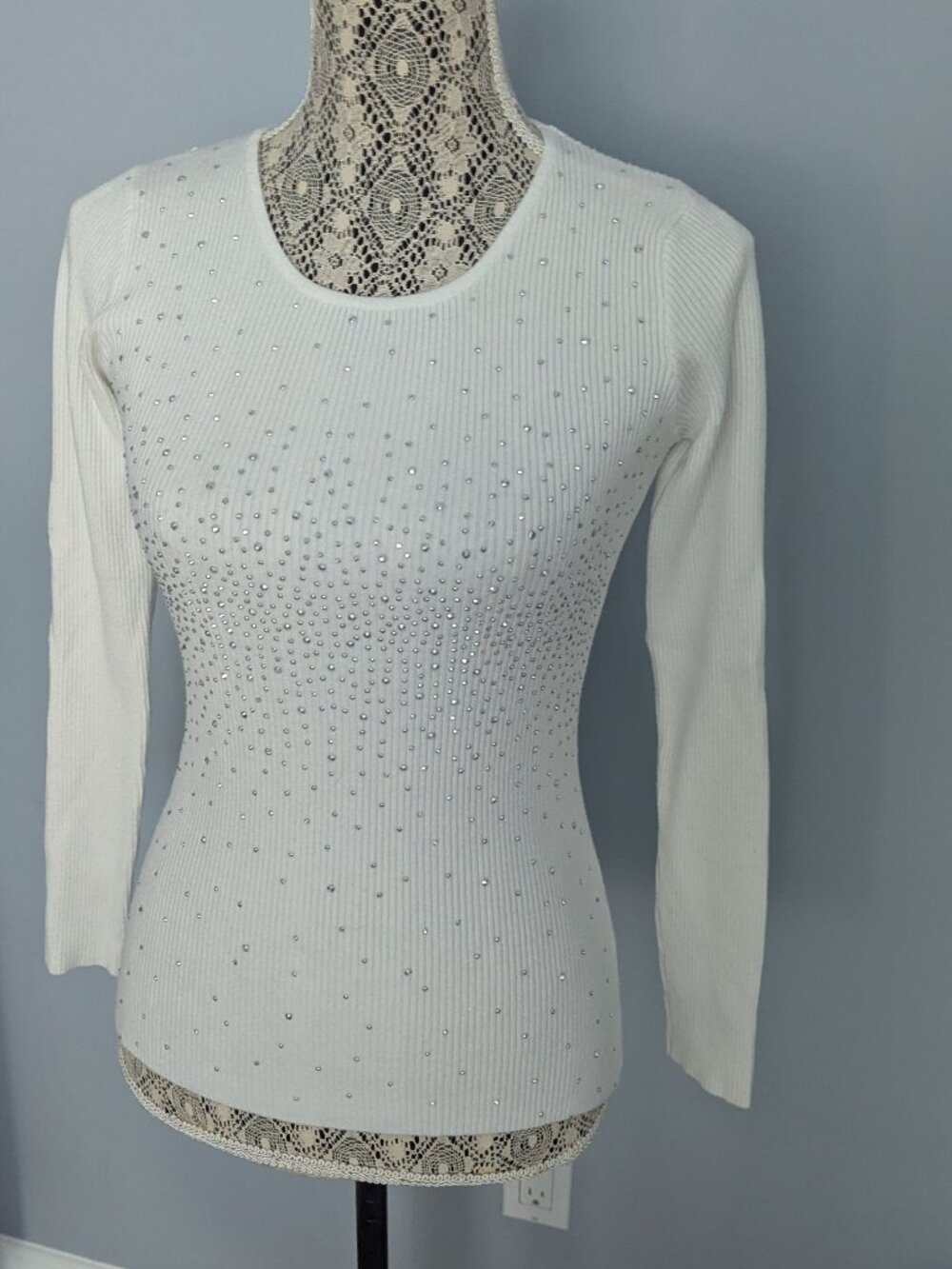 Cosmoda 100% Long Sleeve Sweater